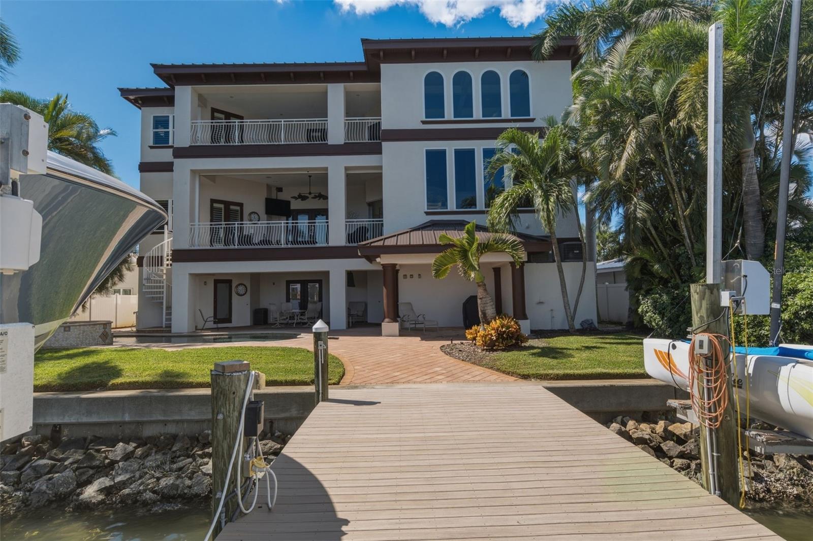 7851 9TH AVENUE S, St Petersburg, FL 33707