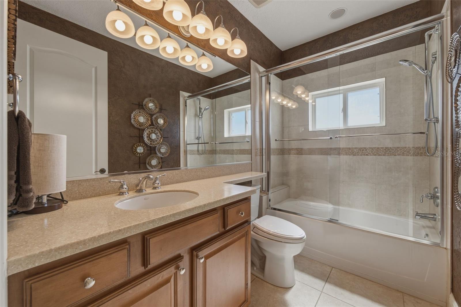 7851 9TH AVENUE S, St Petersburg, FL 33707