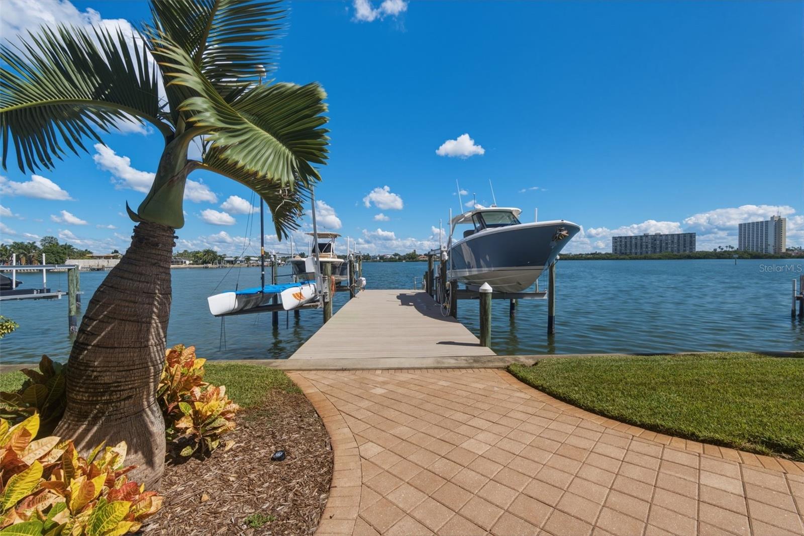 7851 9TH AVENUE S, St Petersburg, FL 33707