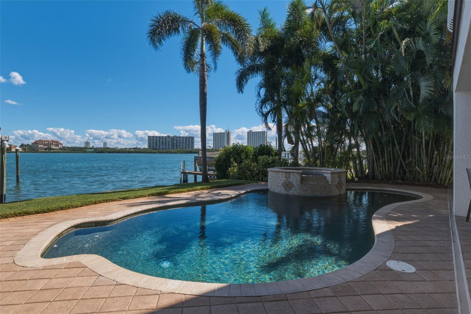 7851 9TH AVENUE S, St Petersburg, FL 33707
