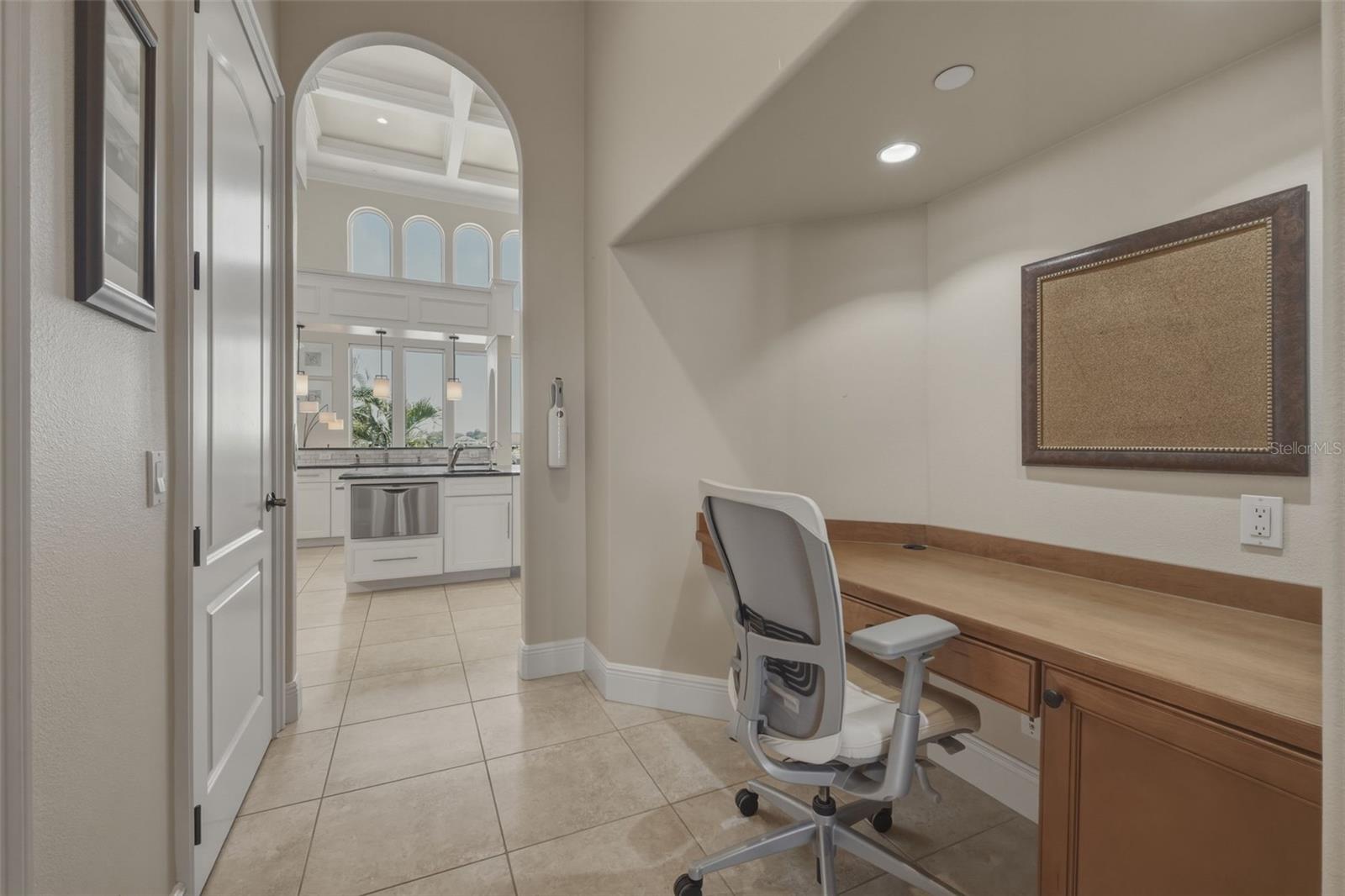 7851 9TH AVENUE S, St Petersburg, FL 33707