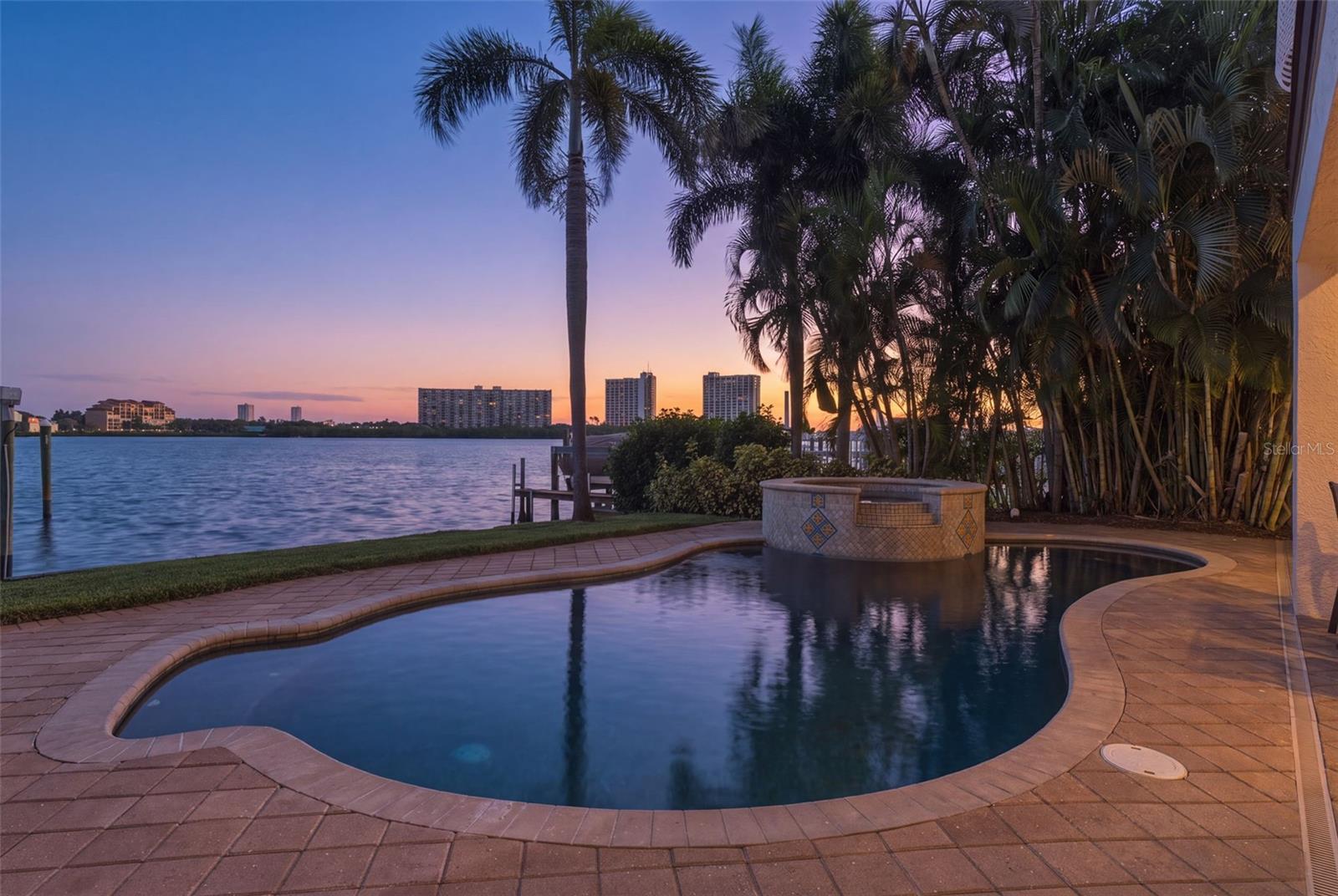 7851 9TH AVENUE S, St Petersburg, FL 33707