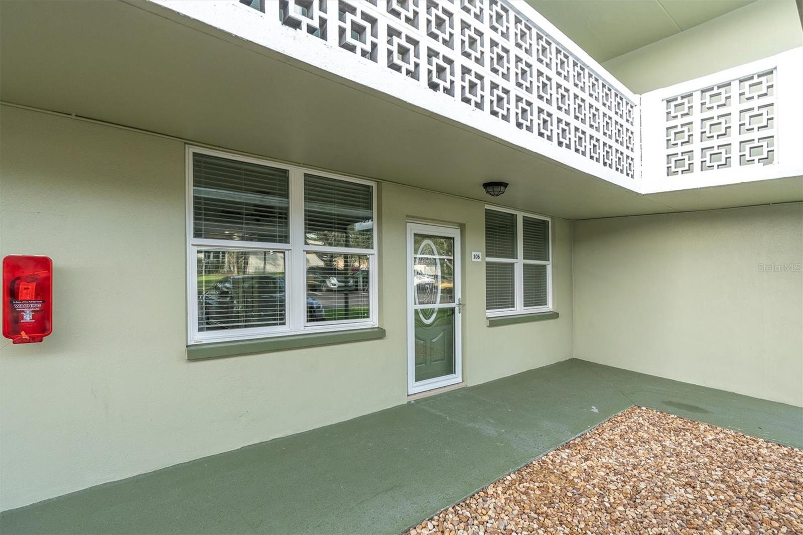 4885 1ST STREET NE, #106, St Petersburg, FL 33703