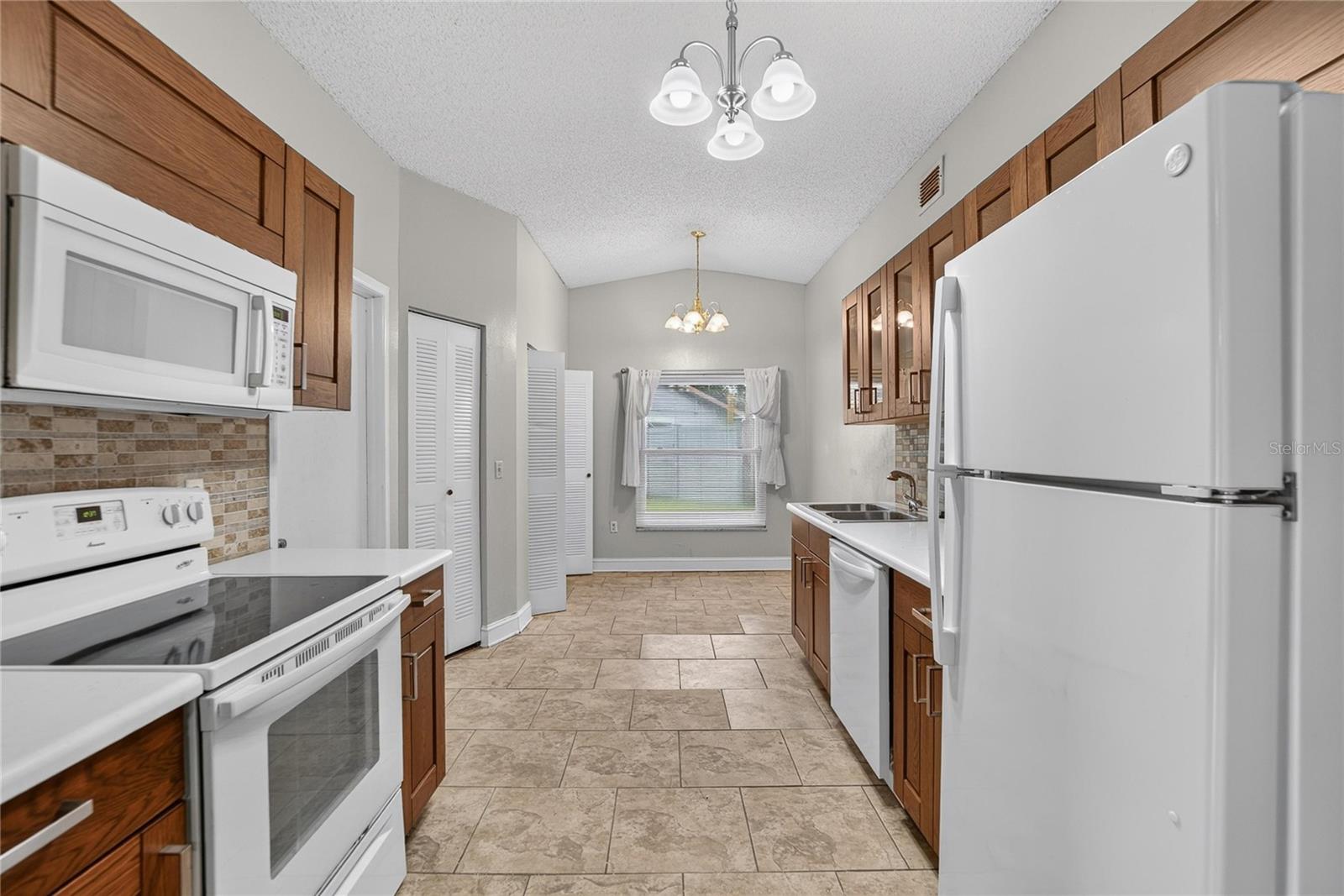 629 STILLVIEW CIRCLE, Brandon, FL 33510