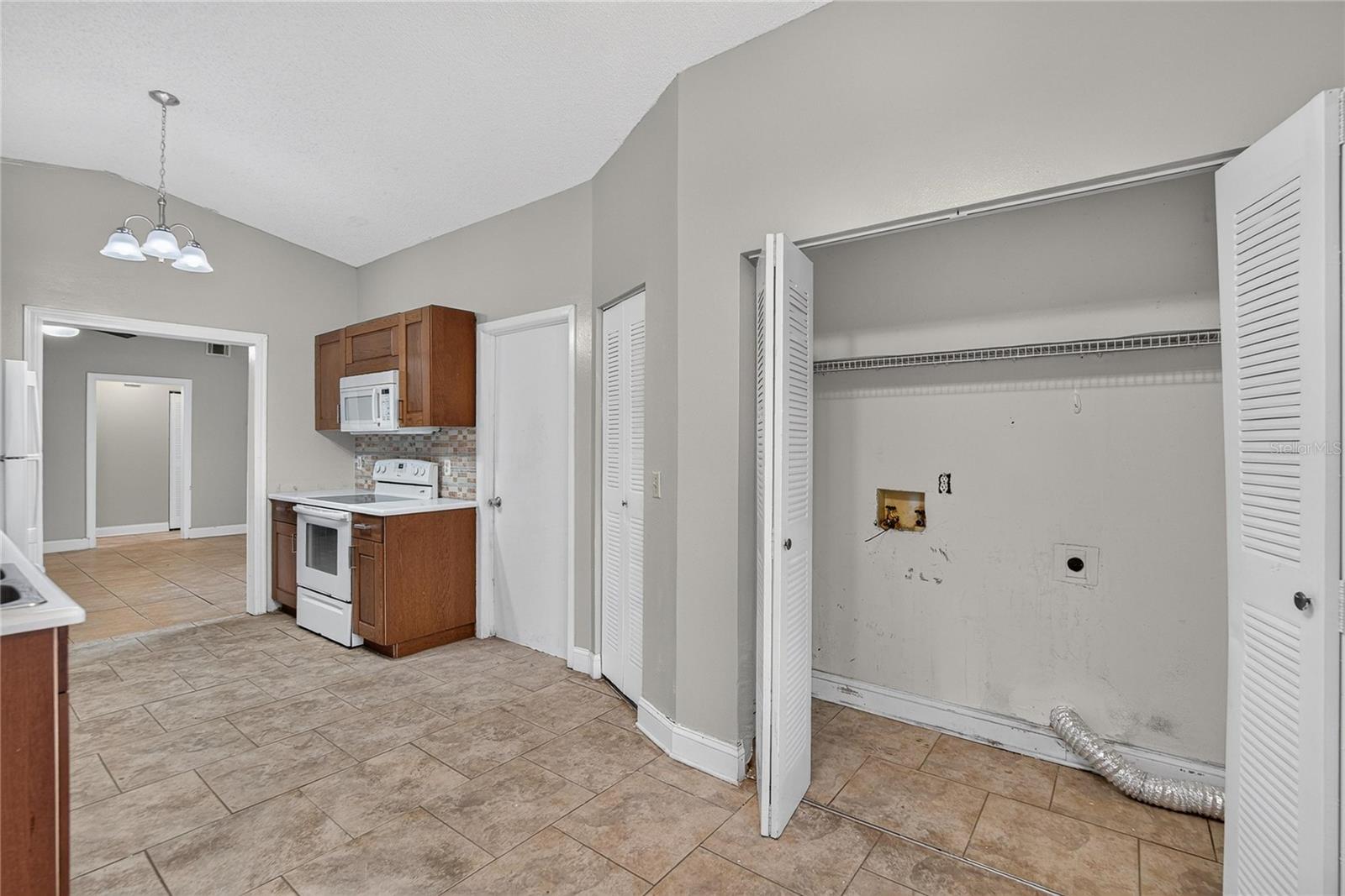 629 STILLVIEW CIRCLE, Brandon, FL 33510