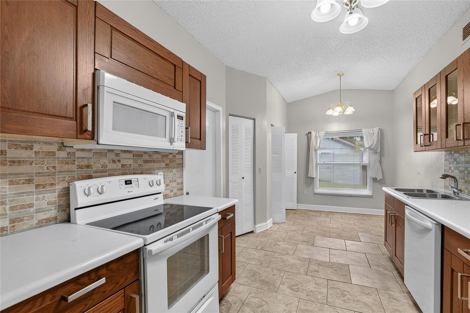 629 STILLVIEW CIRCLE, Brandon, FL 33510