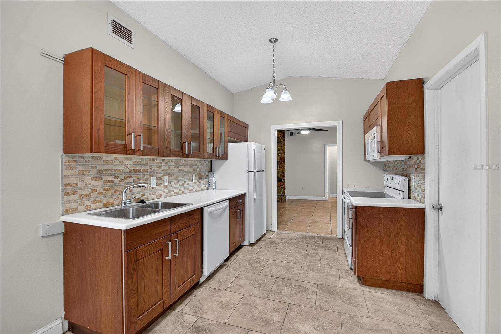 629 STILLVIEW CIRCLE, Brandon, FL 33510
