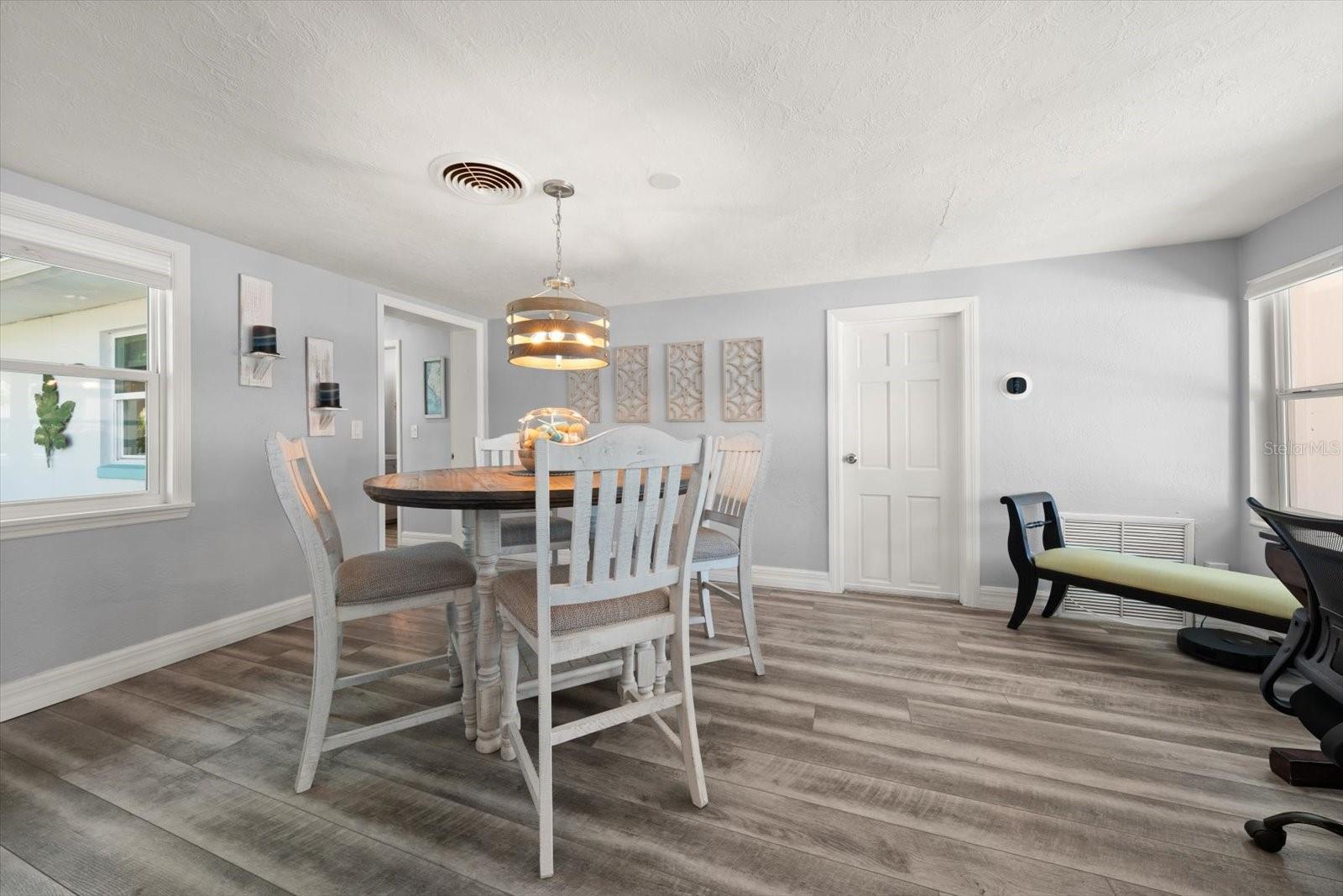 2534 BAYSIDE DRIVE S, St Petersburg, FL 33705