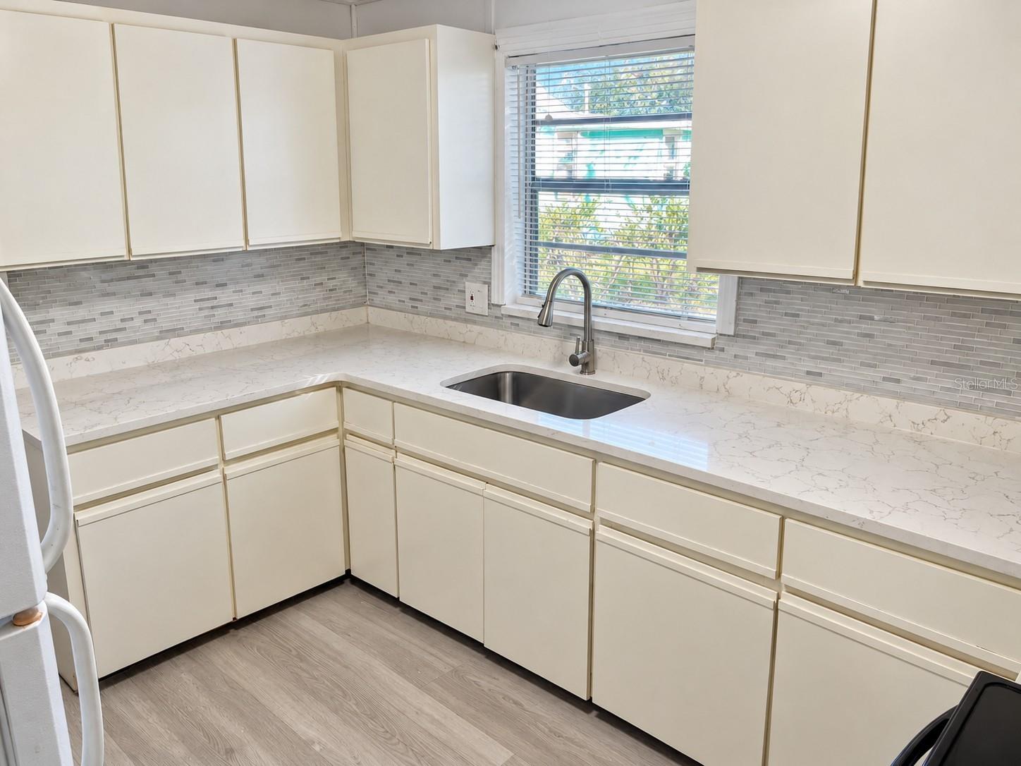 1007 15TH AVENUE NW, Largo, FL 33770