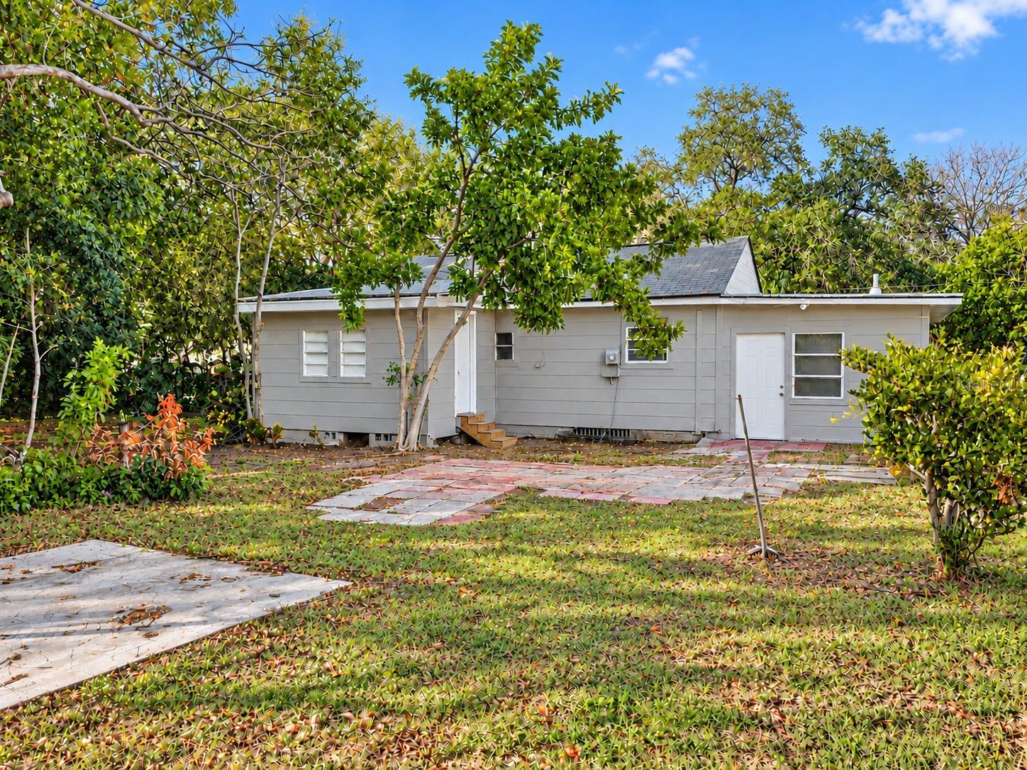 1007 15TH AVENUE NW, Largo, FL 33770 1007 15TH AVENUE NW, Largo, FL 33770