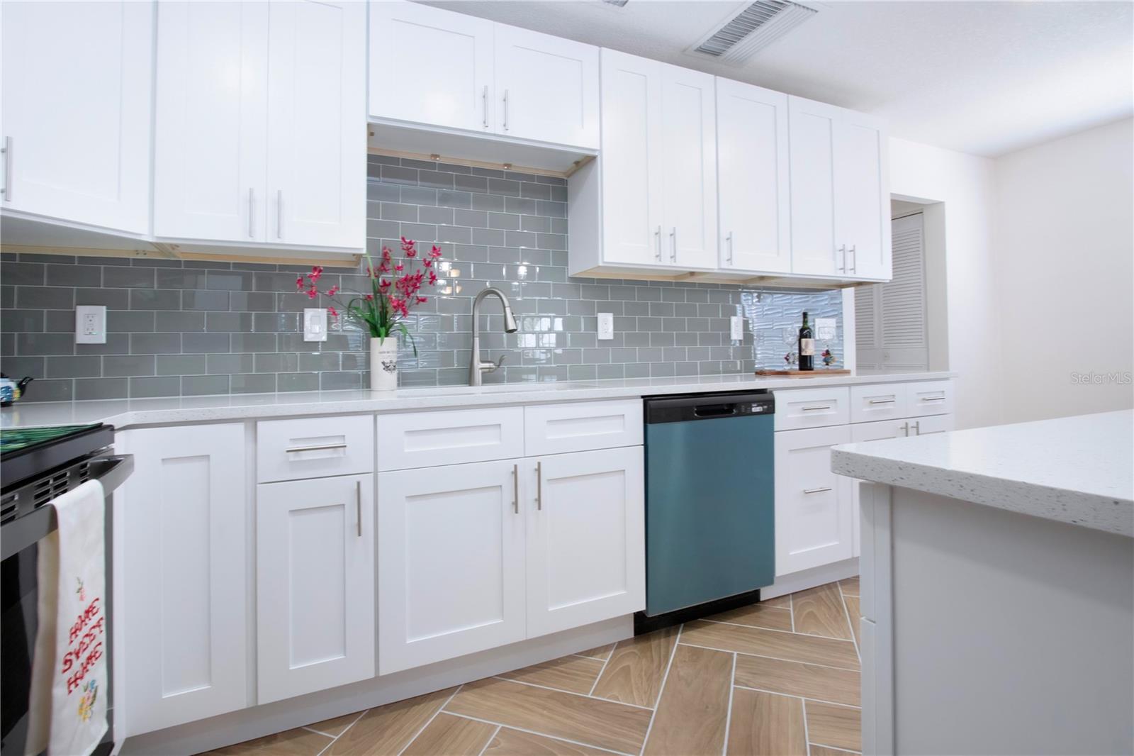 Beautiful back splash Beautiful back splash
