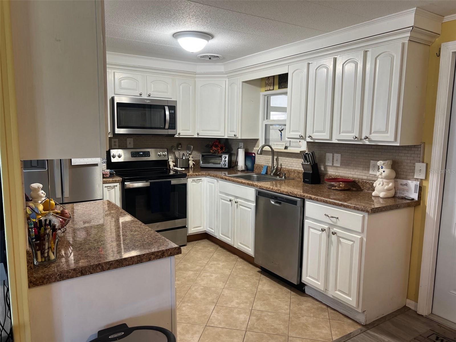 15 THATCH PALM STREET E, Largo, FL 33770