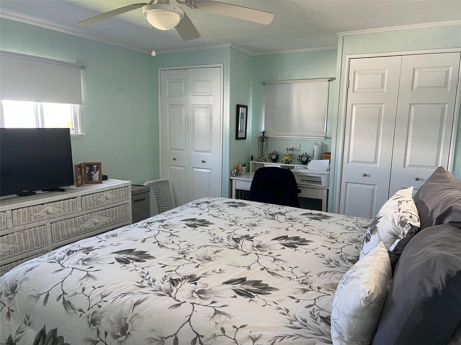 15 THATCH PALM STREET E, Largo, FL 33770