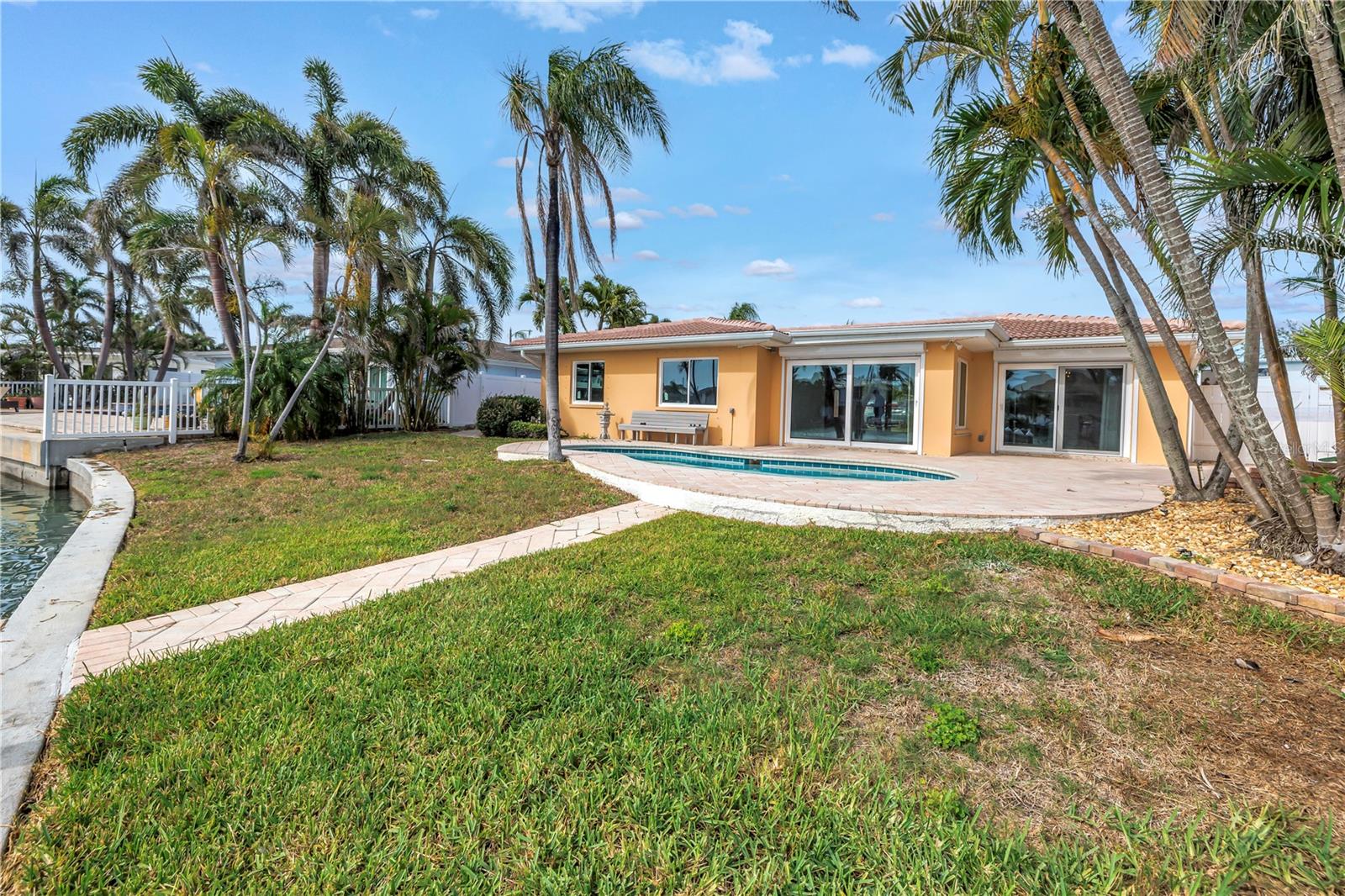 10128 YACHT CLUB DRIVE, Treasure Island, FL 33706