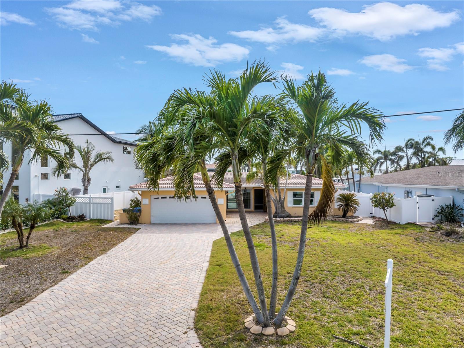 10128 YACHT CLUB DRIVE, Treasure Island, FL 33706