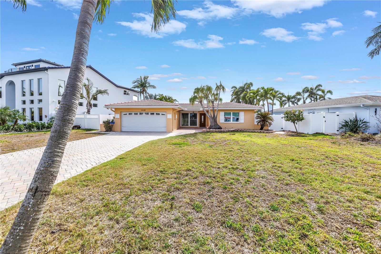 10128 YACHT CLUB DRIVE, Treasure Island, FL 33706