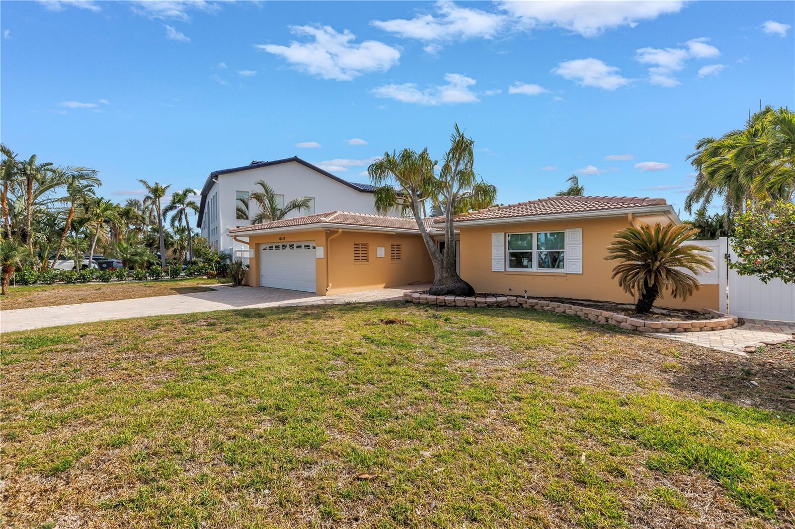 10128 YACHT CLUB DRIVE, Treasure Island, FL 33706