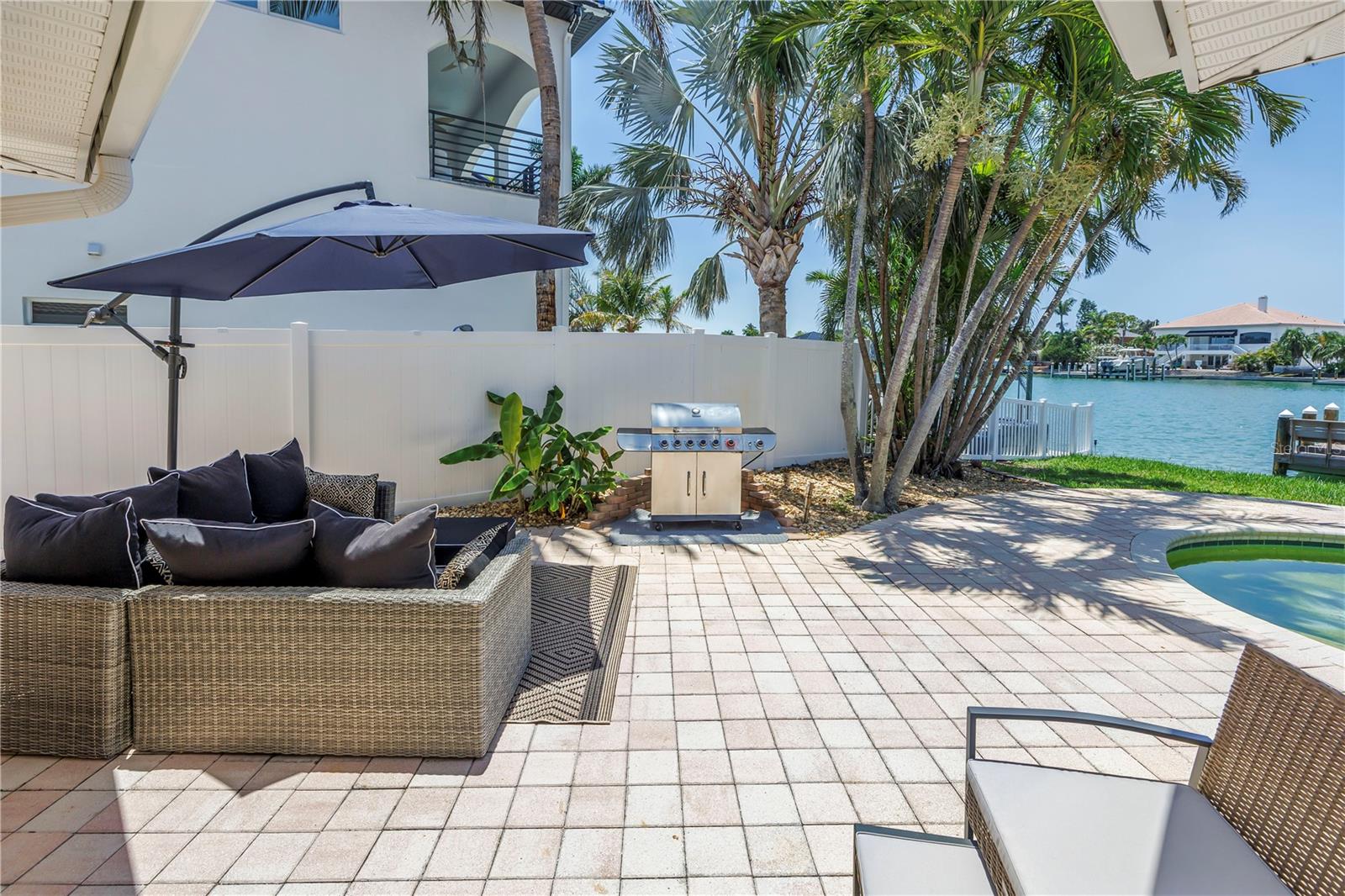 10128 YACHT CLUB DRIVE, Treasure Island, FL 33706