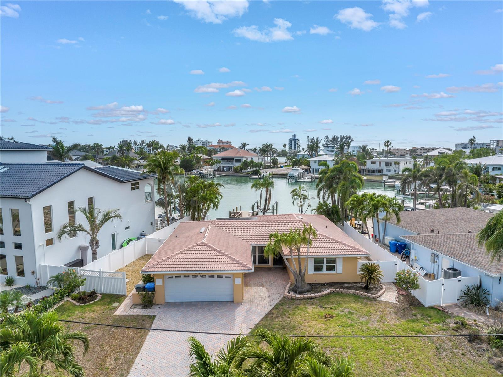 10128 YACHT CLUB DRIVE, Treasure Island, FL 33706