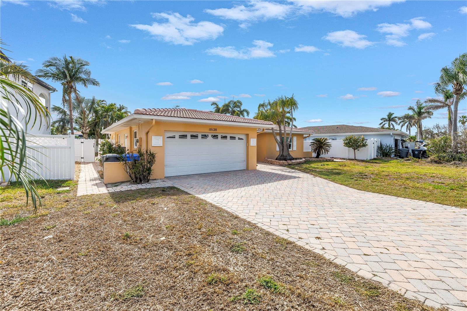 10128 YACHT CLUB DRIVE, Treasure Island, FL 33706