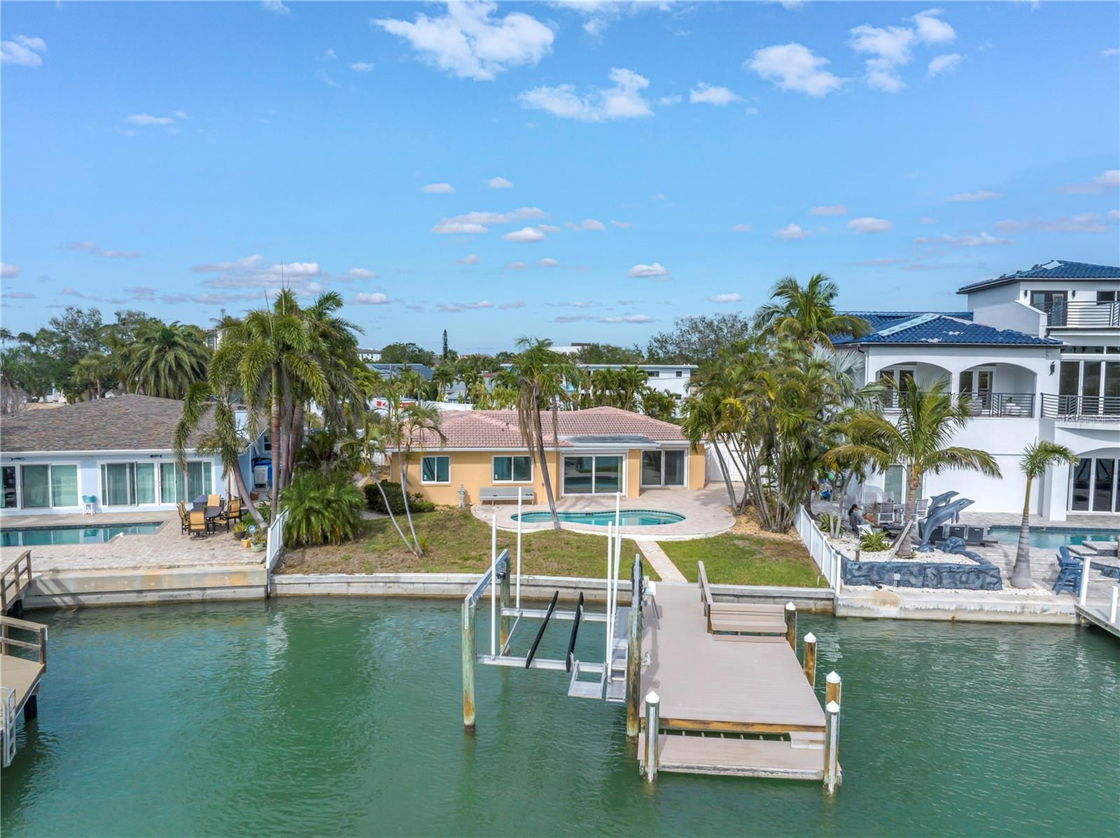 10128 YACHT CLUB DRIVE, Treasure Island, FL 33706