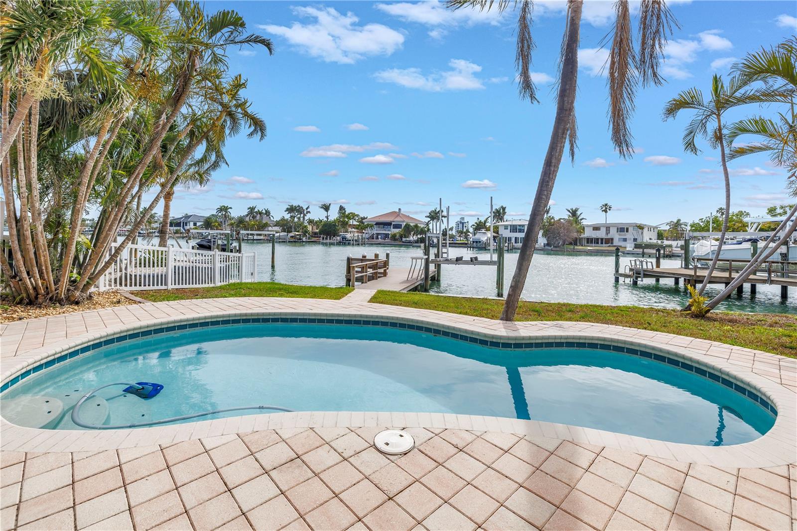10128 YACHT CLUB DRIVE, Treasure Island, FL 33706