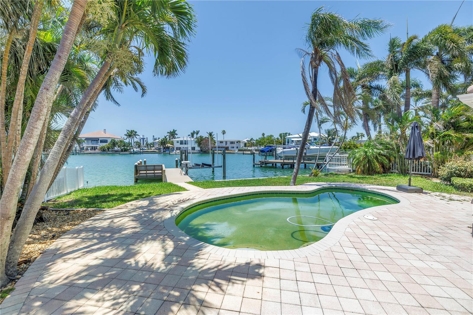 10128 YACHT CLUB DRIVE, Treasure Island, FL 33706