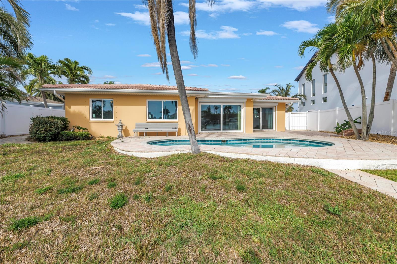 10128 YACHT CLUB DRIVE, Treasure Island, FL 33706
