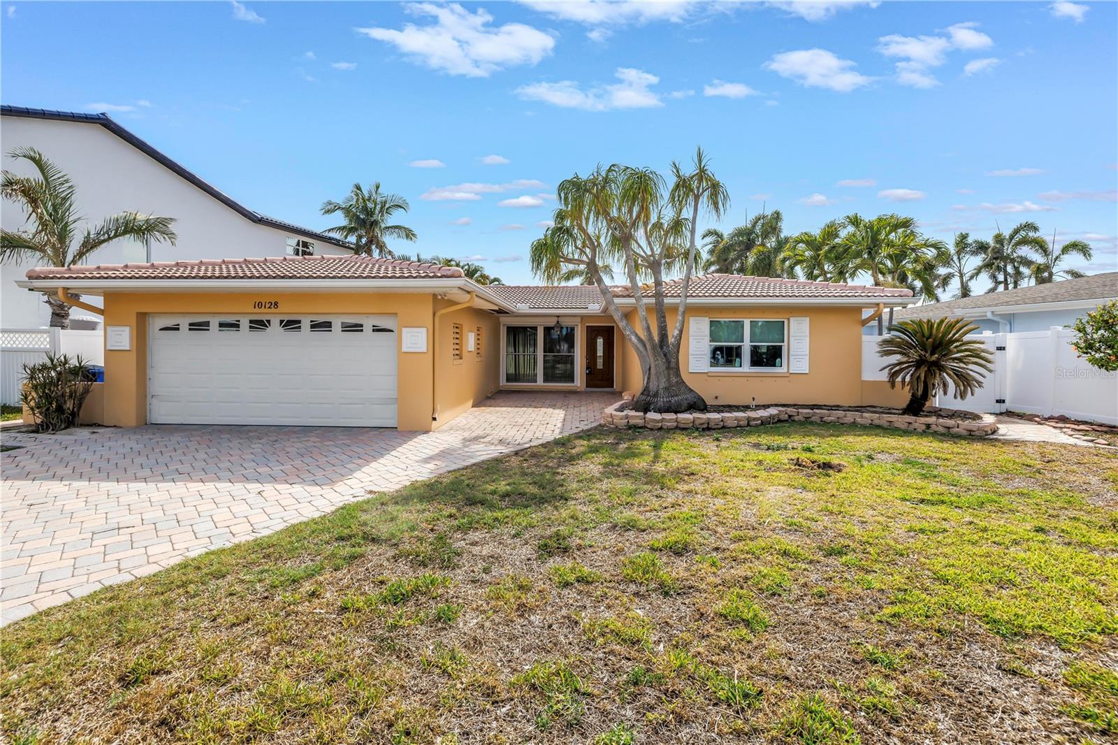 10128 YACHT CLUB DRIVE, Treasure Island, FL 33706