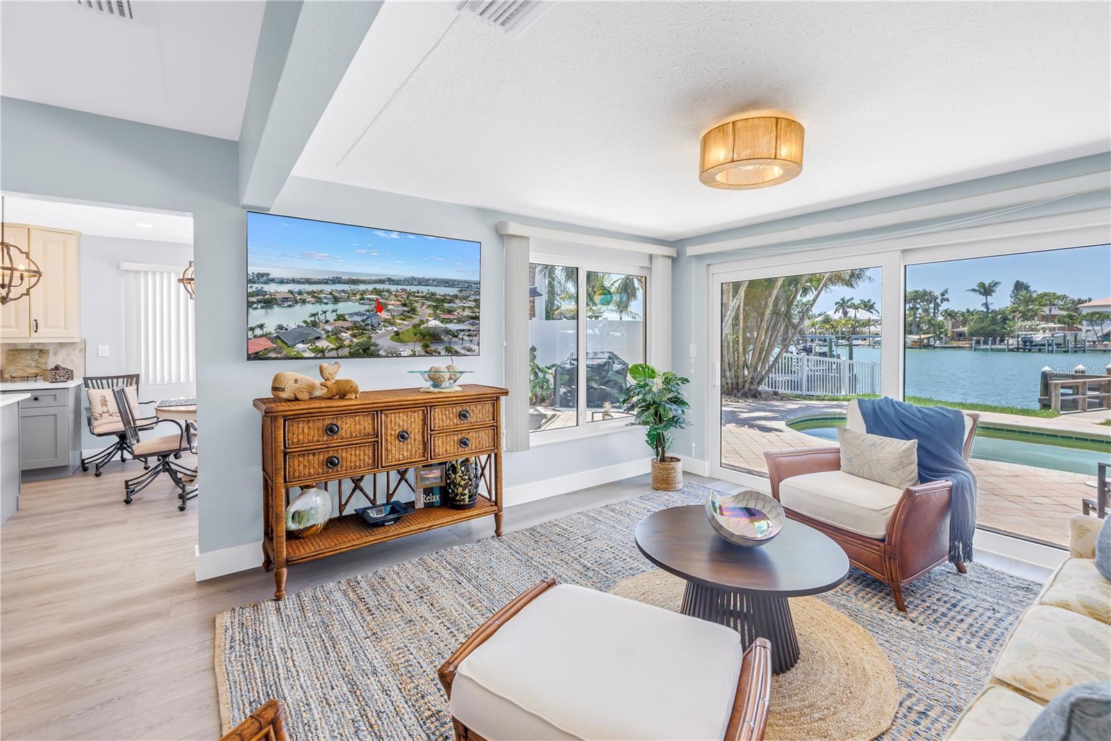 10128 YACHT CLUB DRIVE, Treasure Island, FL 33706
