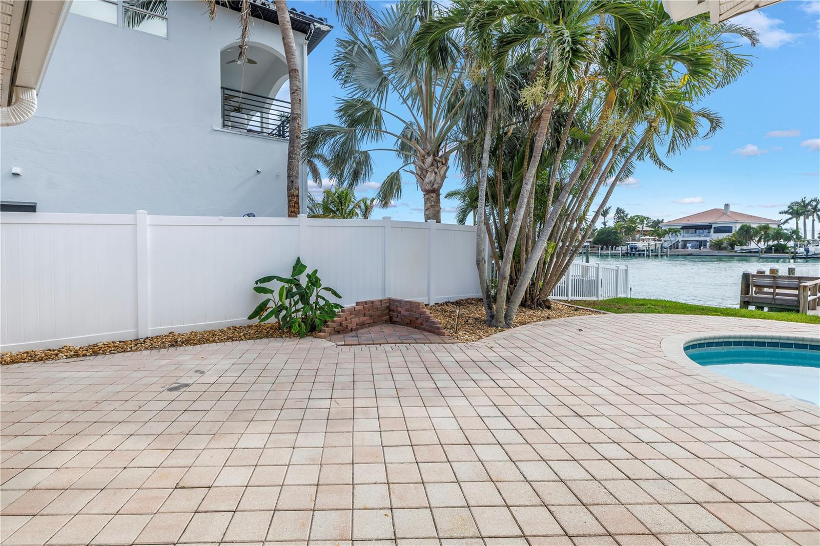 10128 YACHT CLUB DRIVE, Treasure Island, FL 33706