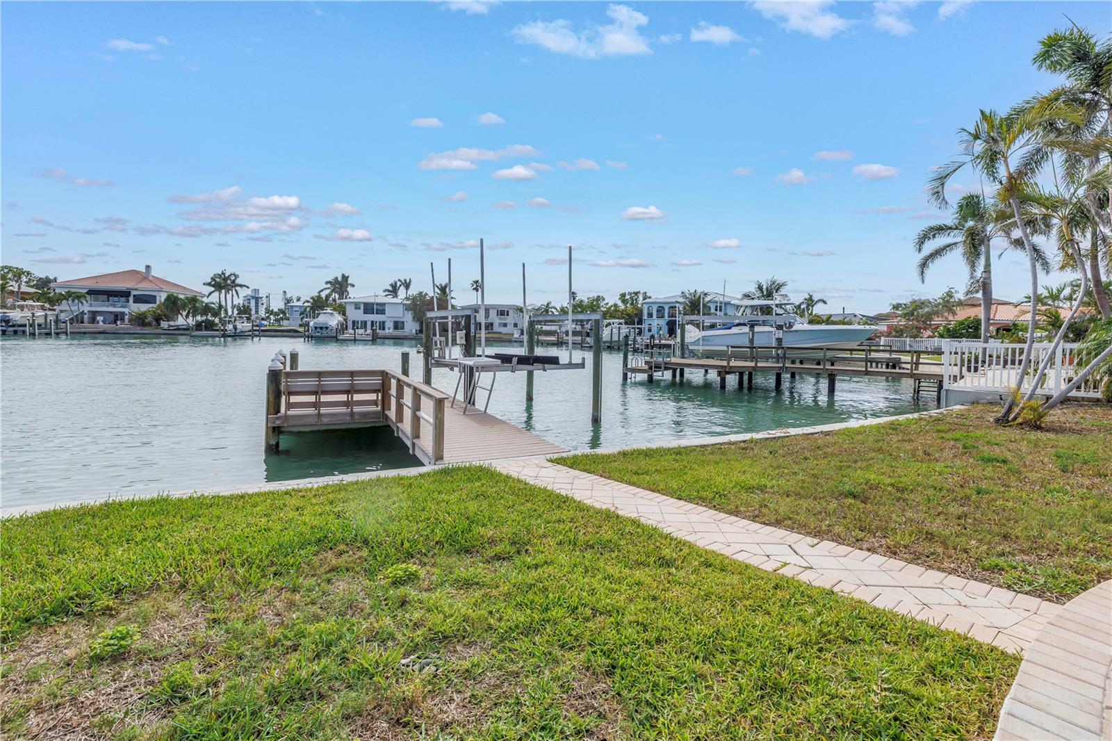 10128 YACHT CLUB DRIVE, Treasure Island, FL 33706