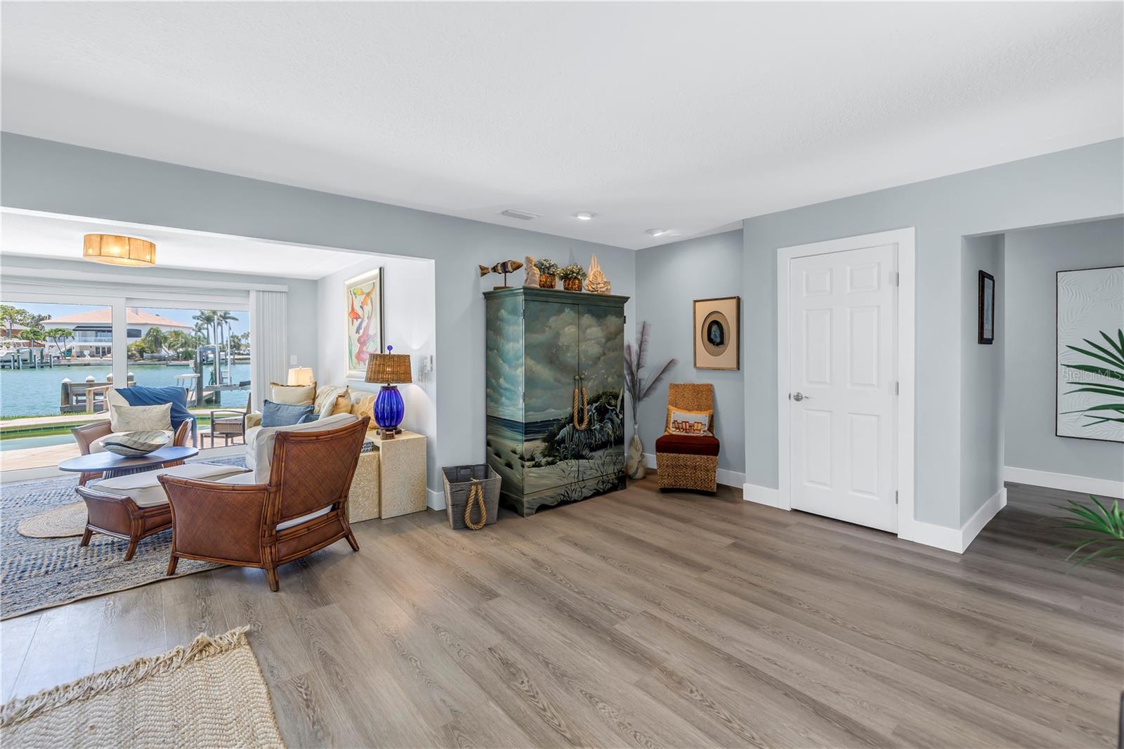 10128 YACHT CLUB DRIVE, Treasure Island, FL 33706