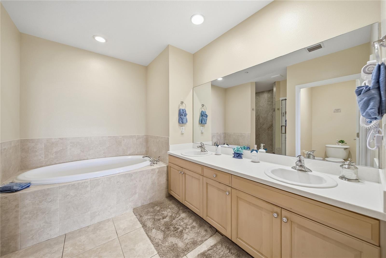 530 S GULFVIEW BOULEVARD, #203, Clearwater Beach, FL 33767