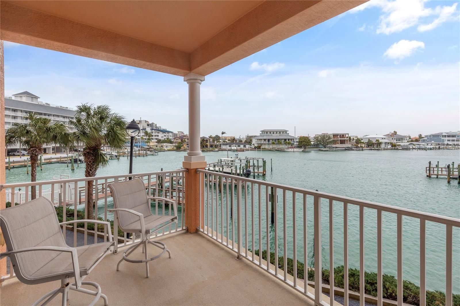 530 S GULFVIEW BOULEVARD, #203, Clearwater Beach, FL 33767