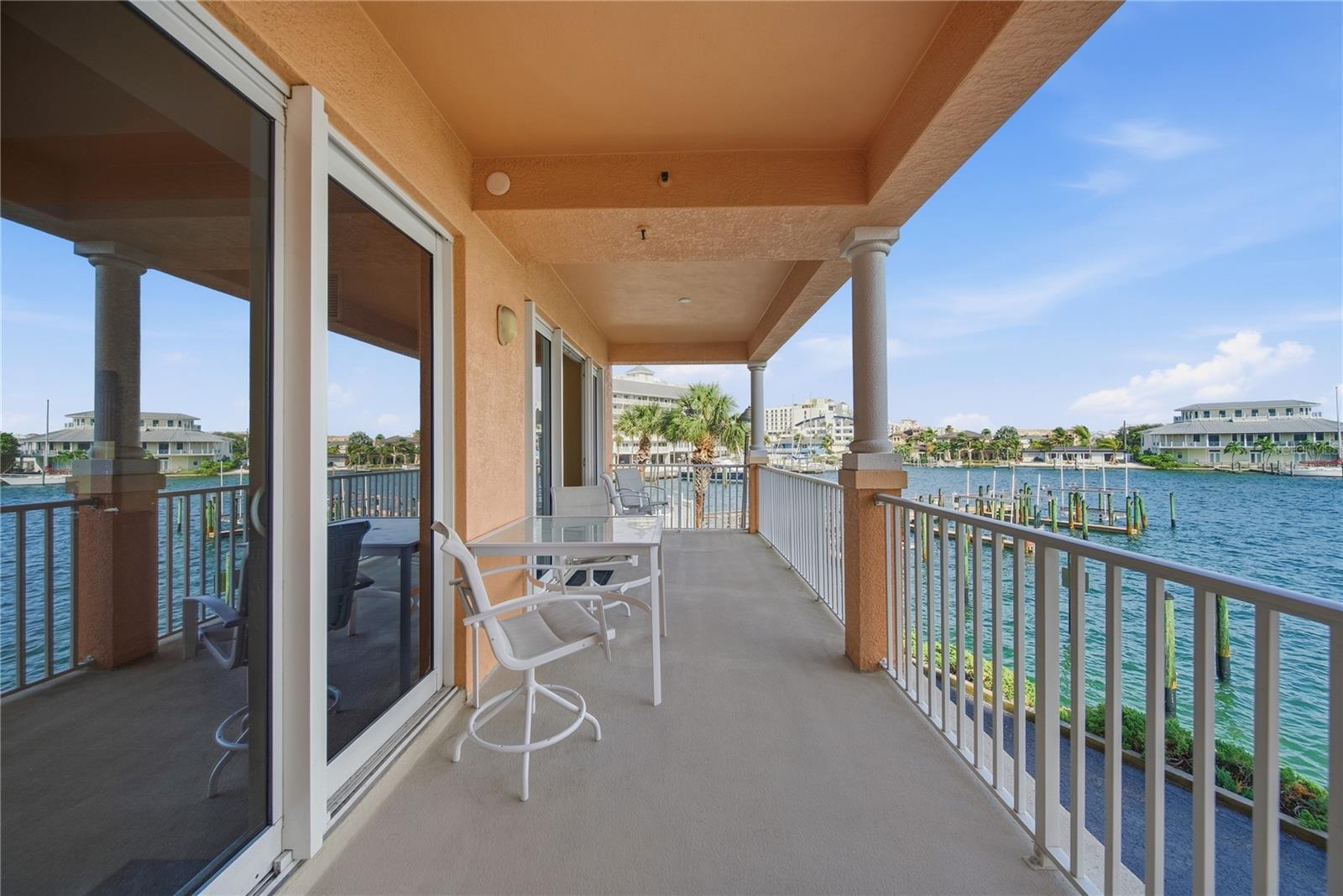 530 S GULFVIEW BOULEVARD, #203, Clearwater Beach, FL 33767