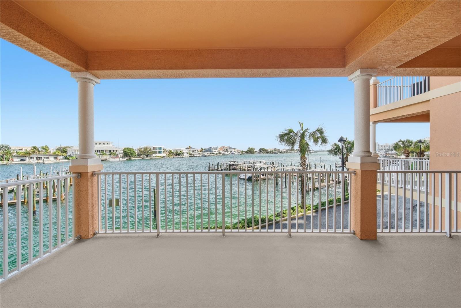 530 S GULFVIEW BOULEVARD, #203, Clearwater Beach, FL 33767