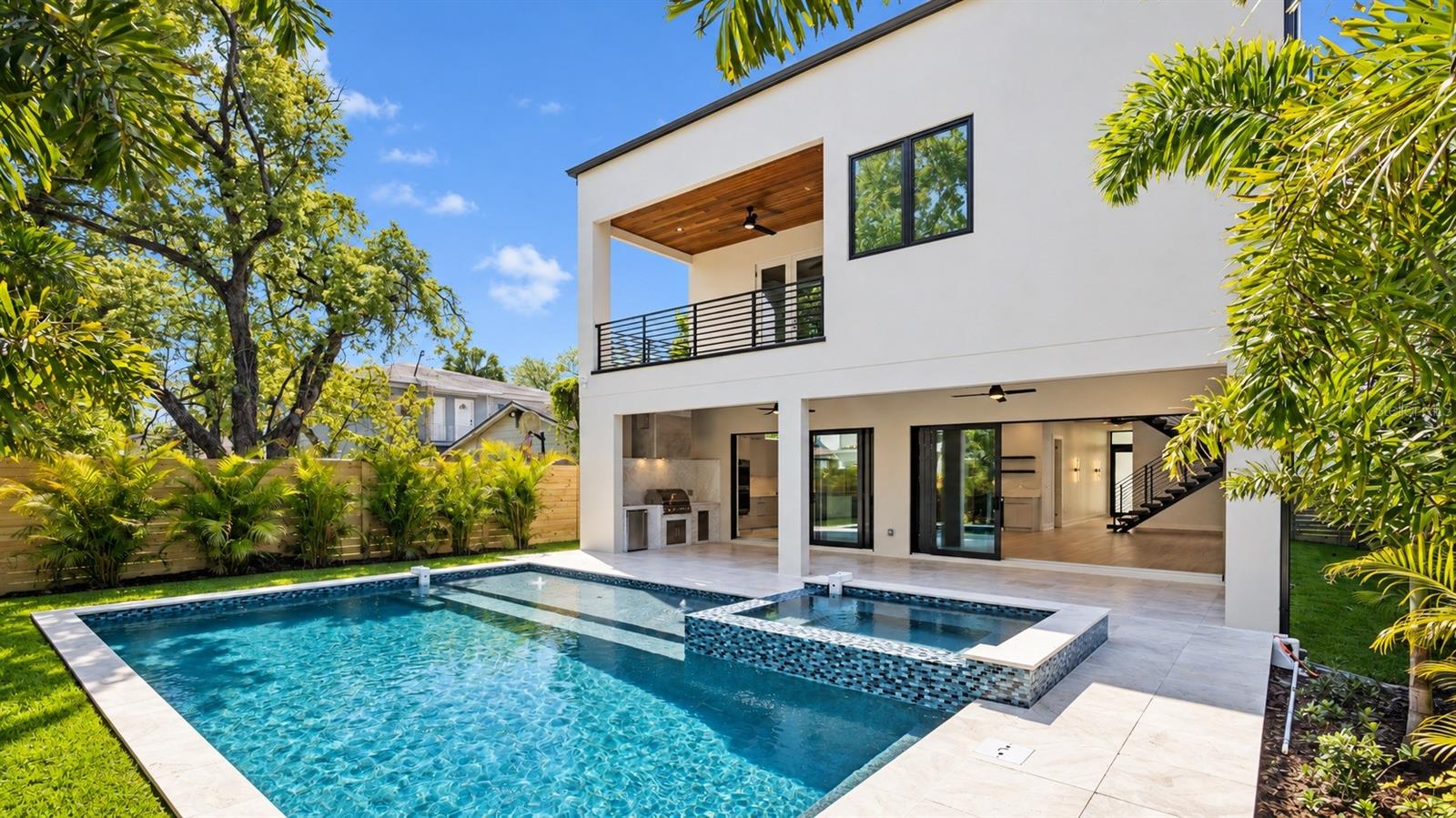 2519 N RIVERSIDE DRIVE, Tampa, FL 33602 2519 N RIVERSIDE DRIVE, Tampa, FL 33602