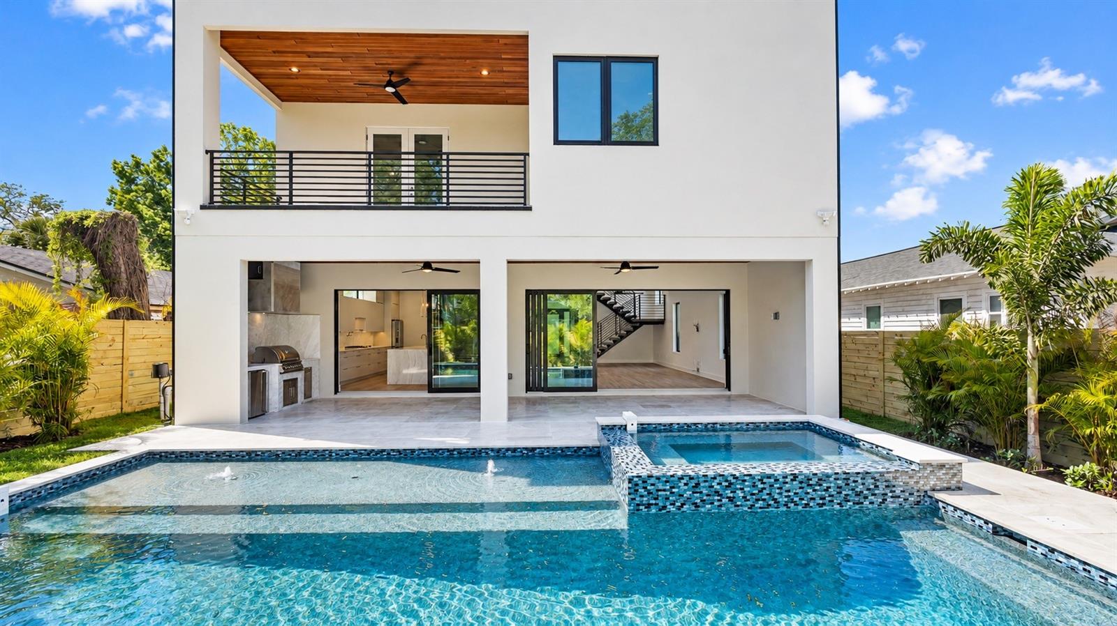 2519 N RIVERSIDE DRIVE, Tampa, FL 33602 2519 N RIVERSIDE DRIVE, Tampa, FL 33602