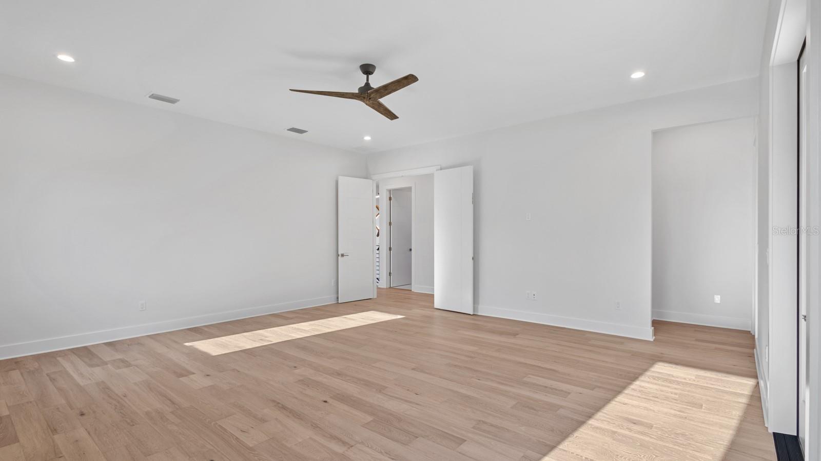 2519 N RIVERSIDE DRIVE, Tampa, FL 33602