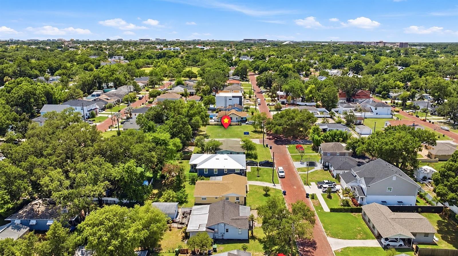 904 W FRIBLEY STREET, Tampa, FL 33603