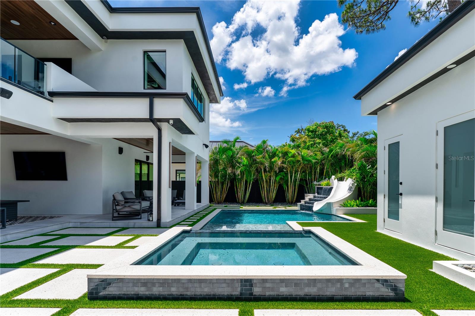 5002 W POE AVENUE, Tampa, FL 33629