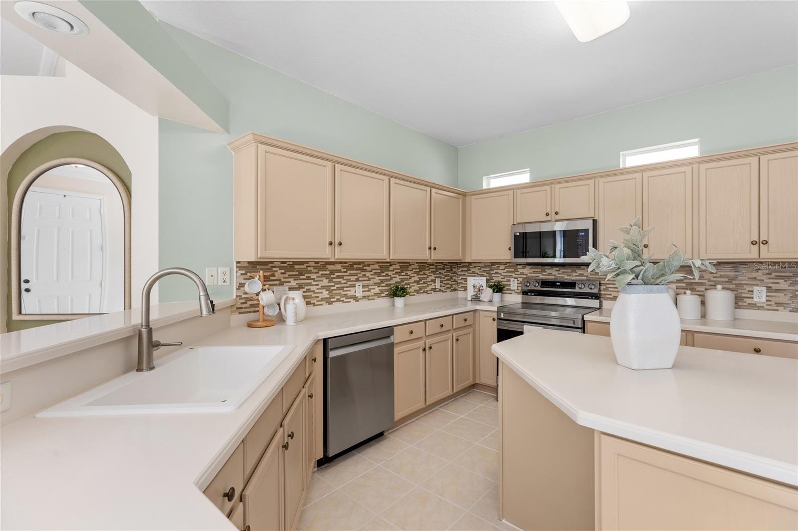 8103 SANGUINELLI ROAD, Land O Lakes, FL 34637