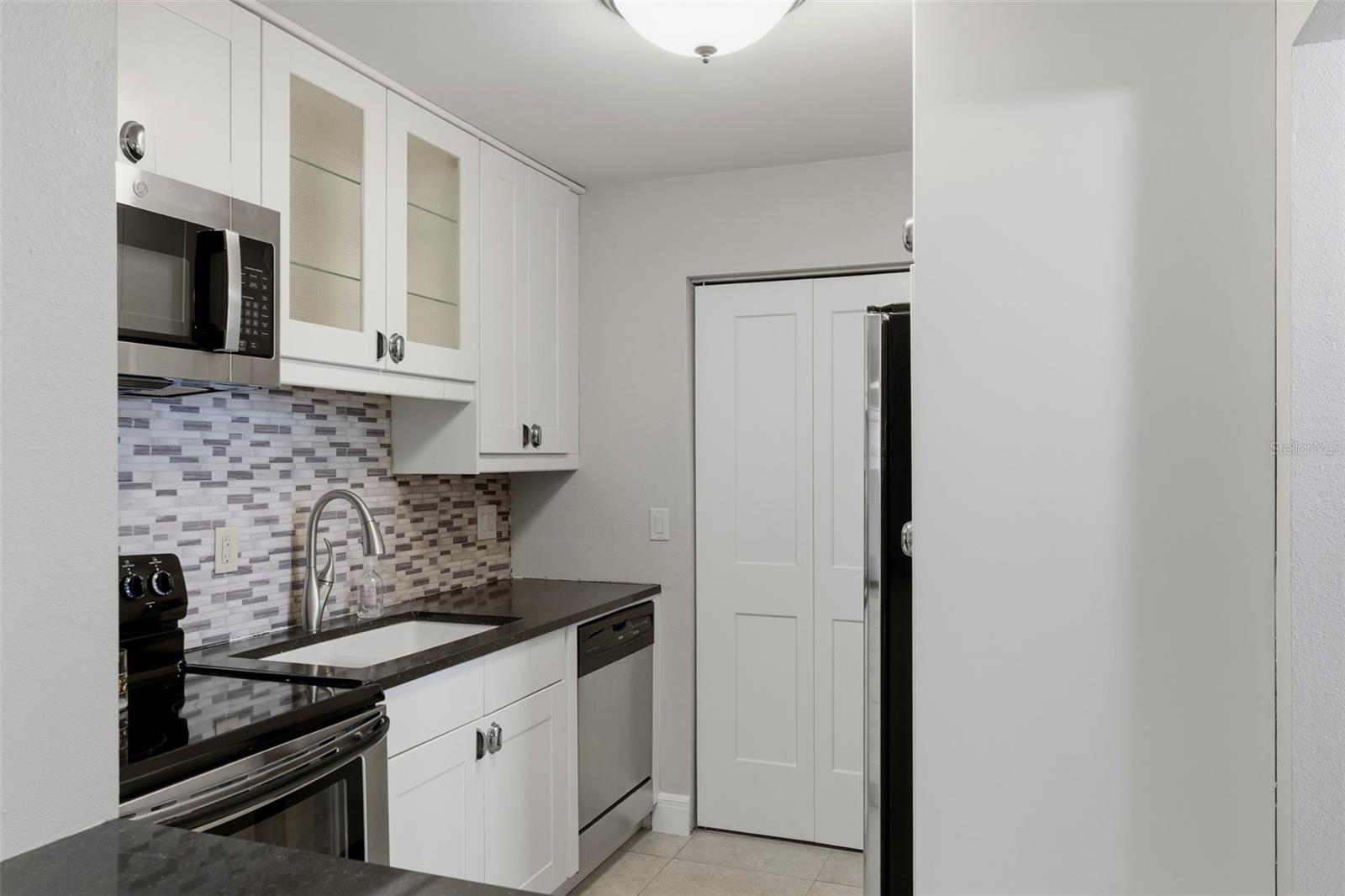 6014 LAKETREE LANE, #G, Temple Terrace, FL 33617