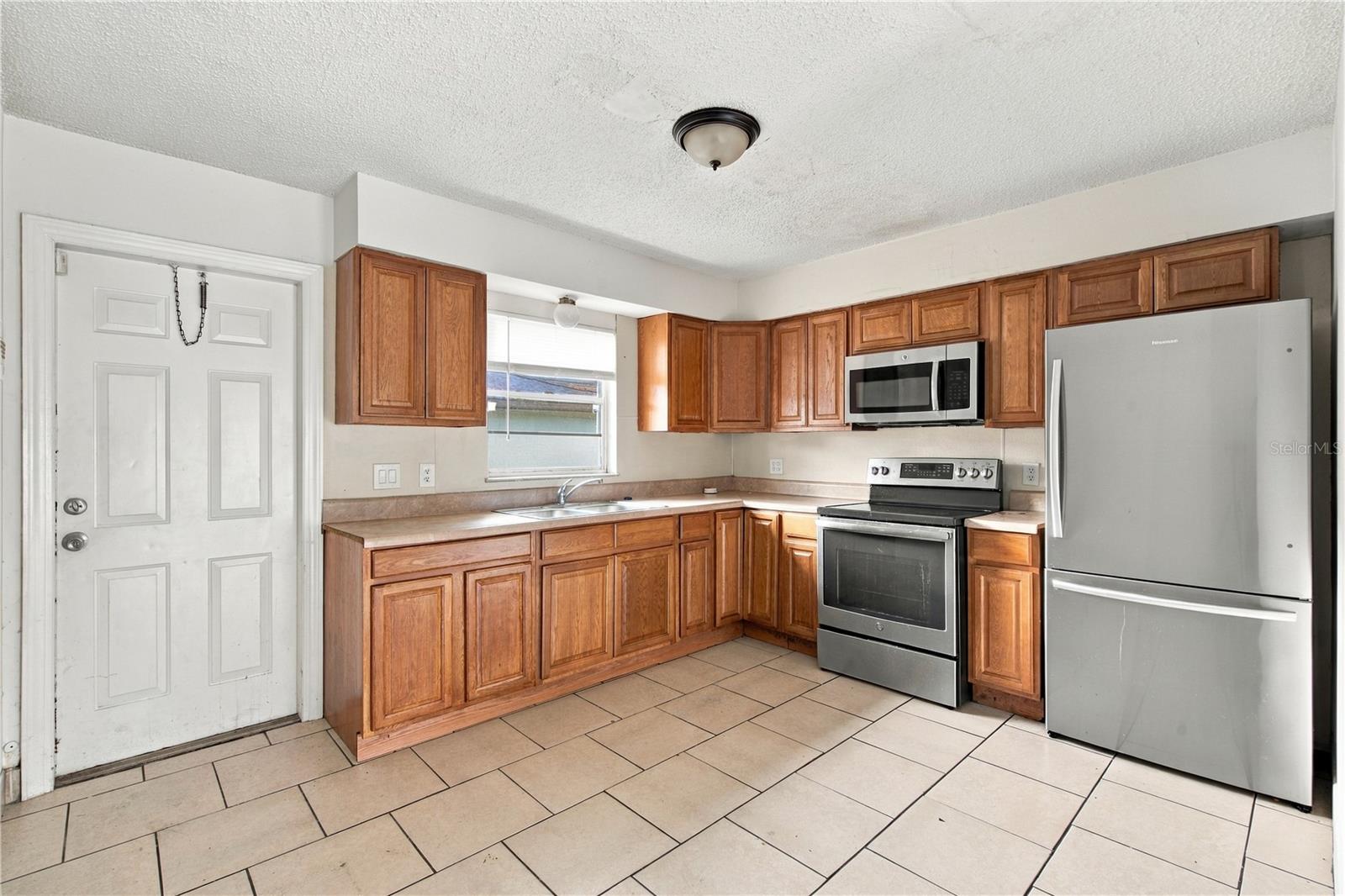 2461 CHESTNUT WOODS DRIVE, Lakeland, FL 33815