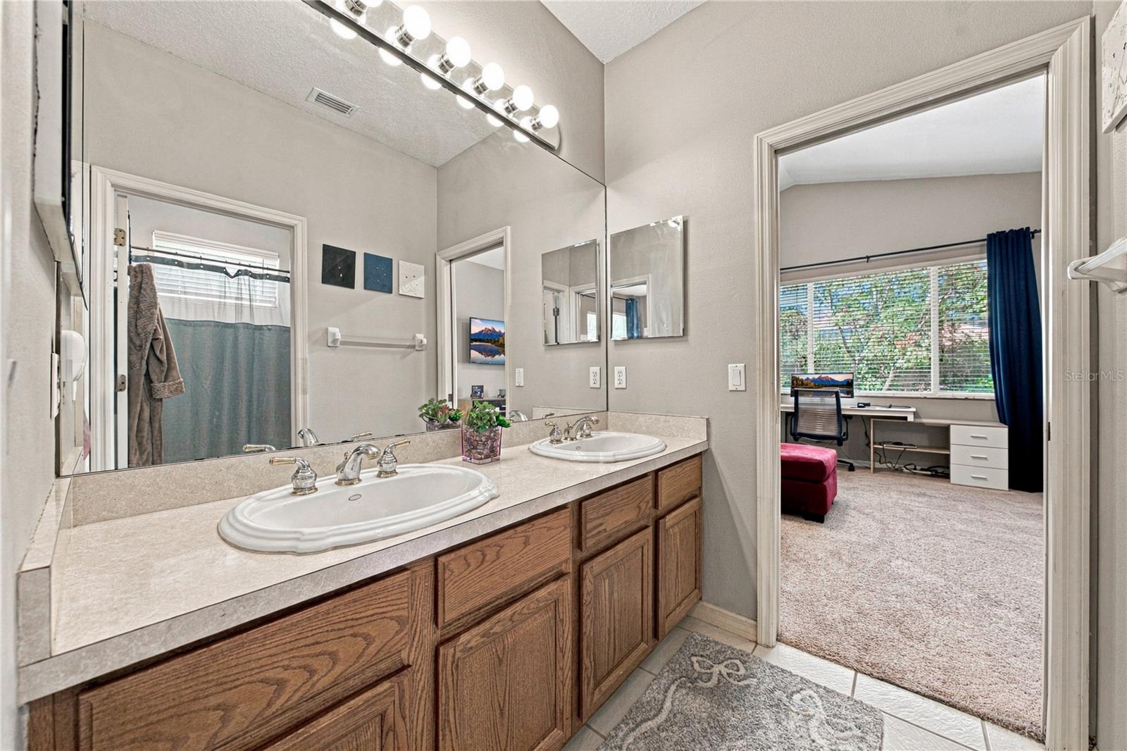 6010 KESTREL POINT AVENUE, Lithia, FL 33547
