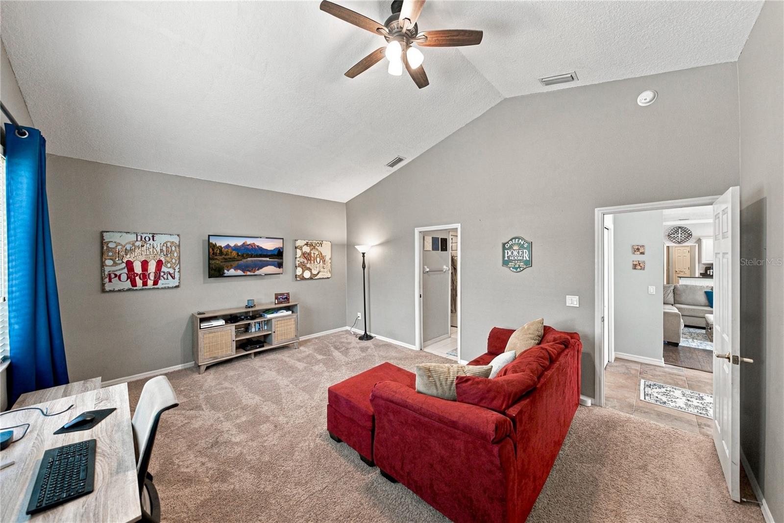 6010 KESTREL POINT AVENUE, Lithia, FL 33547