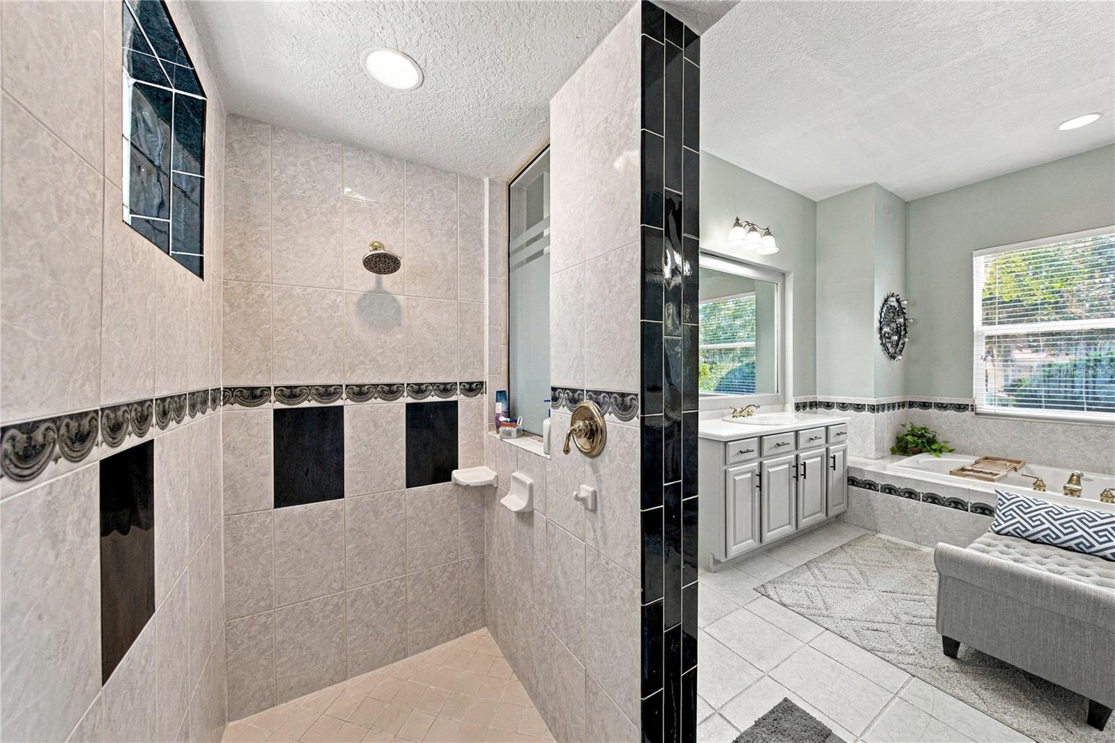 6010 KESTREL POINT AVENUE, Lithia, FL 33547