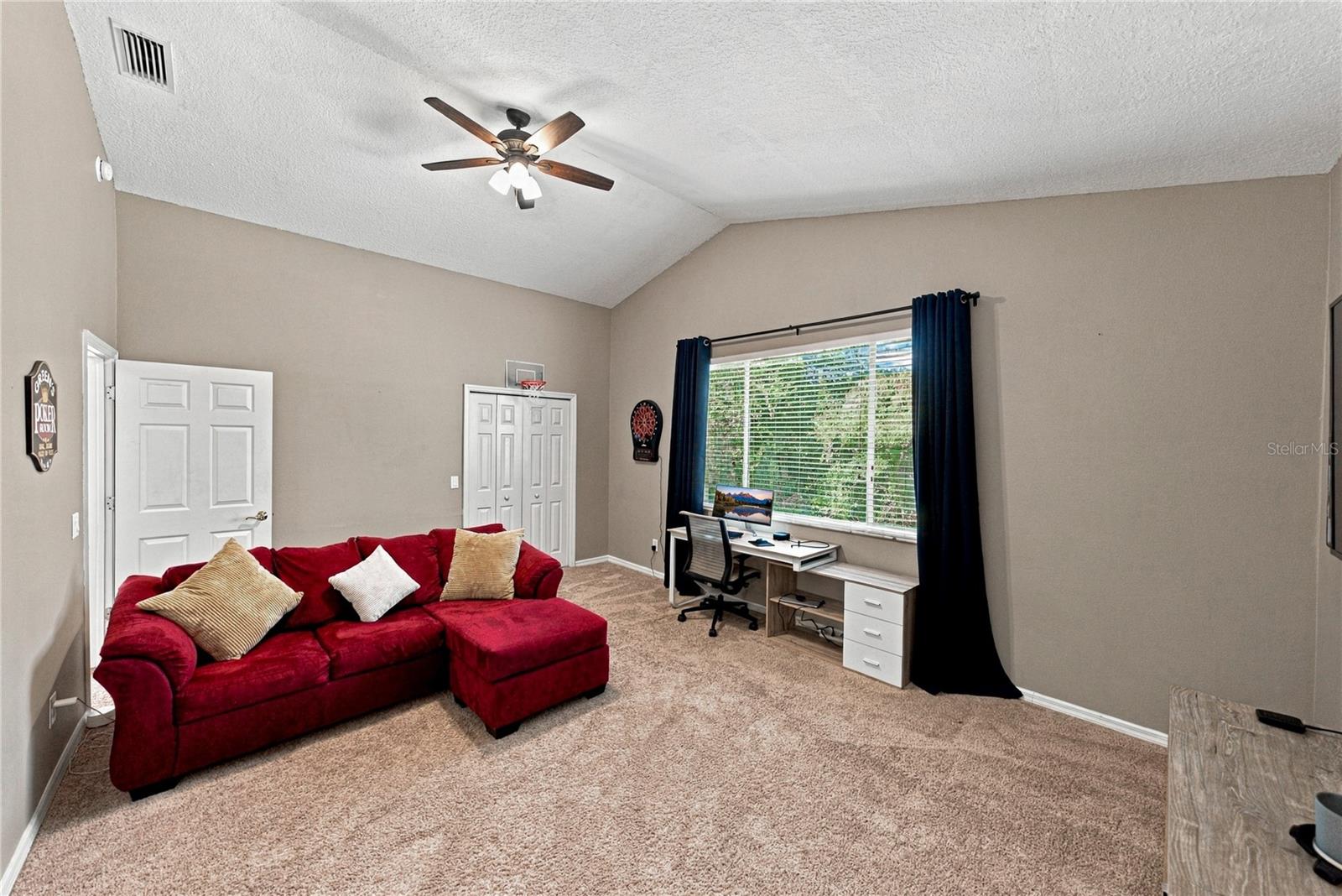 6010 KESTREL POINT AVENUE, Lithia, FL 33547