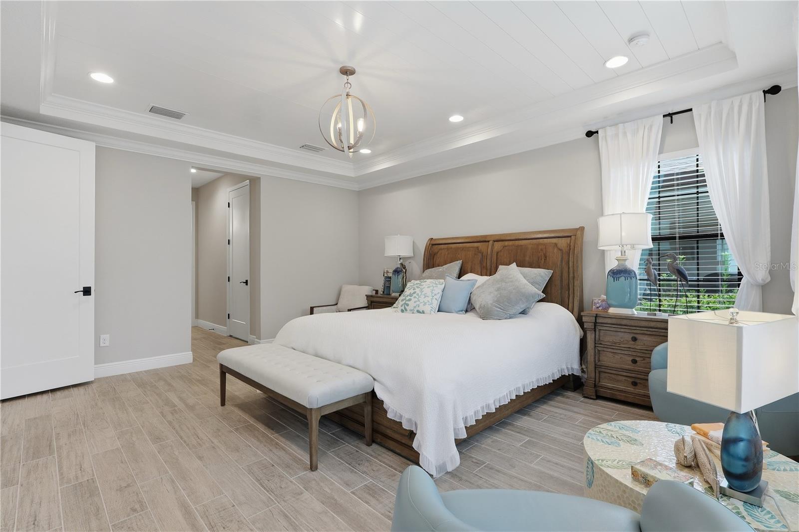 14608 RED CASTLE AVENUE, Lithia, FL 33547